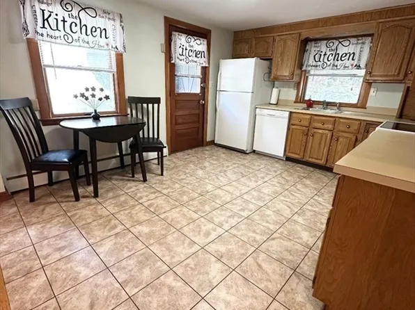 15 Cannon Rock Rd, Lynn, MA 01904