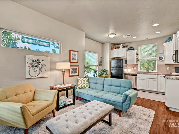 4303 N Adams St, Garden City, ID 83714