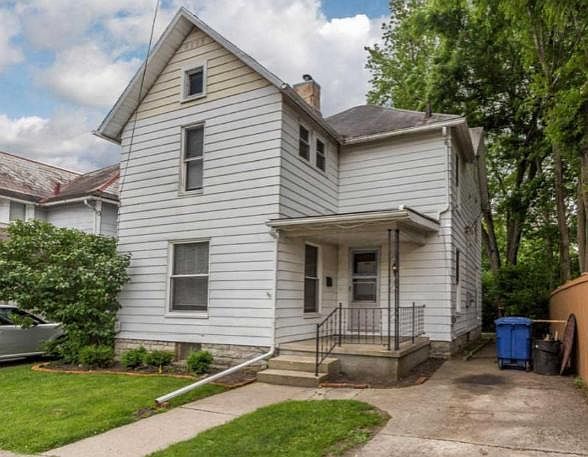 1st image of 12 E Lincoln Ave