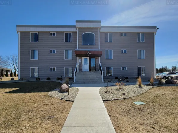 300 6th St SW APT 207, Kasson, MN 55944