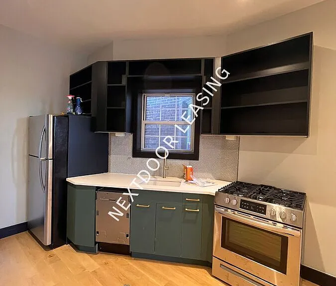 41 Van Wagenen Ave #4LM — Photo 1