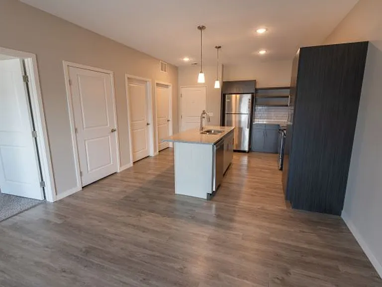 Encore Park Apartments — Photo 16