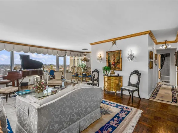 166-25 Powell Cove Boulevard image 12 of 18