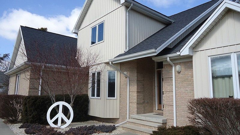 1st image of 3326 Shorewood Ave