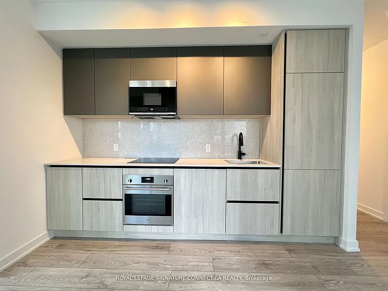 108 Peter St #1107 — Photo 4
