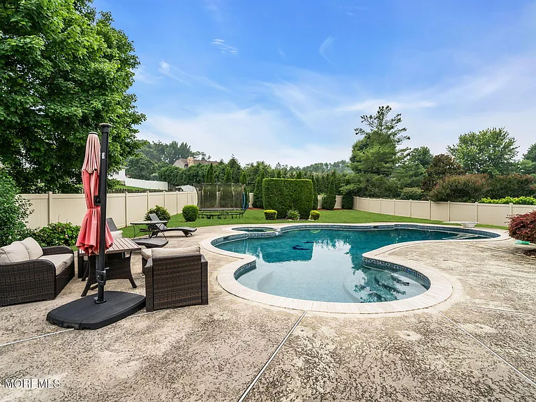 30 Scott Dr — Photo 32