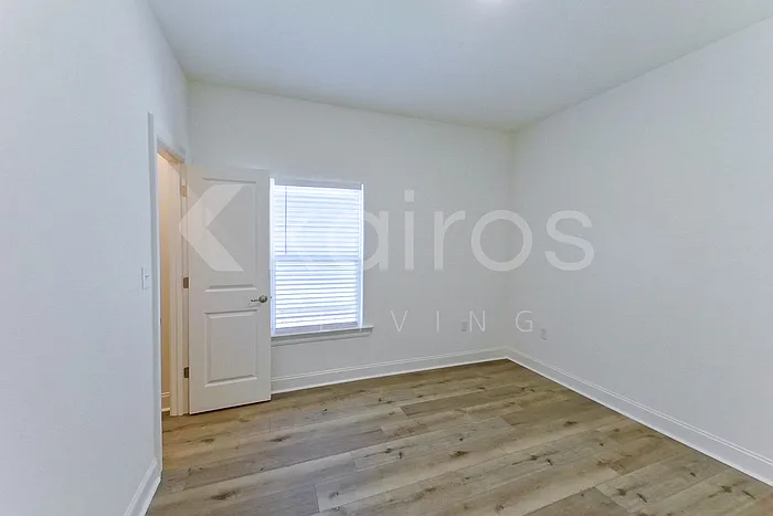 7936 Hendrick Dr — Photo 8