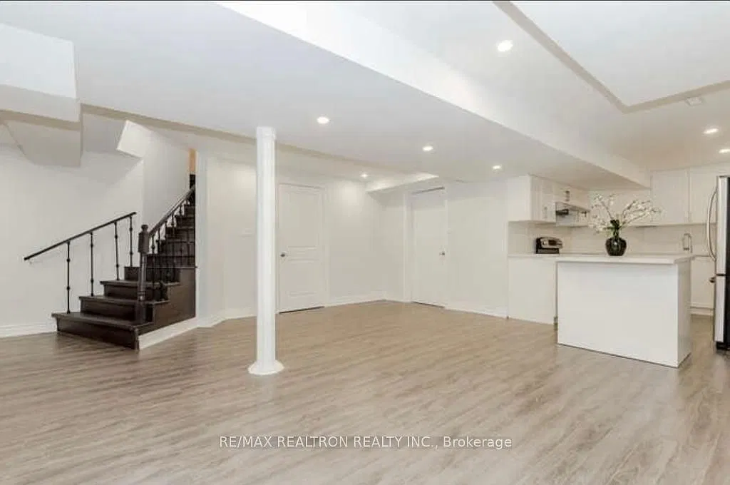 2 bed, $2,000 — Photo 3