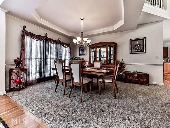 4th image of 404 Sycamore Trl #193