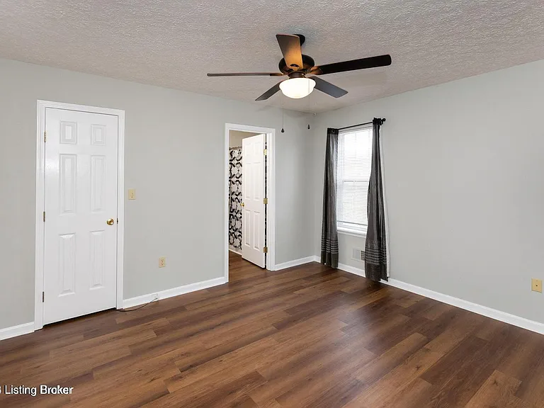 9104 1/2 Fairridge Dr — Photo 9