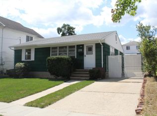 28 Colon St, Staten Island, NY 10312
