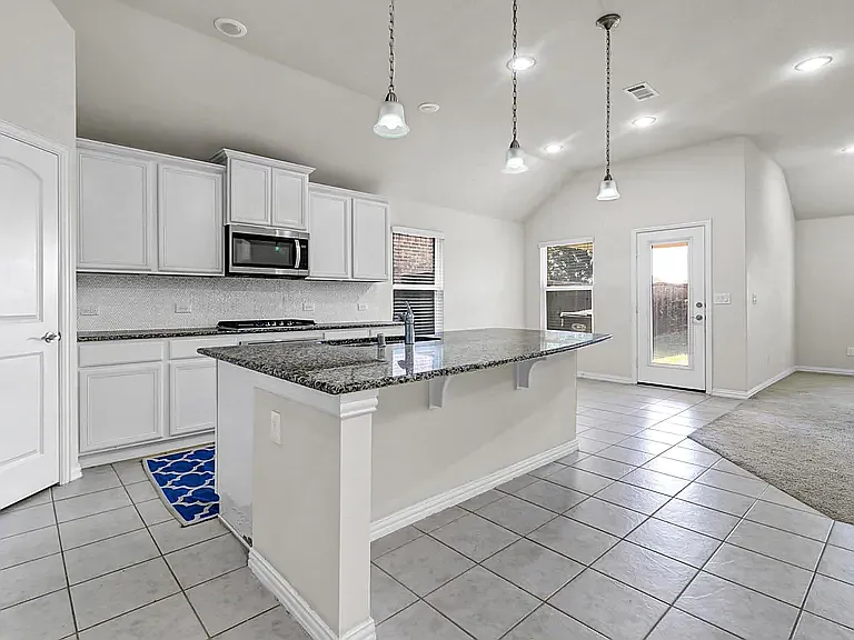 2216 Hull Point — Photo 7