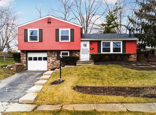 5988 Dakar Rd W, Westerville, OH 43081