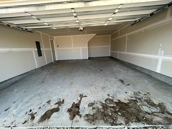 2nd image of 1966 Highview Ter