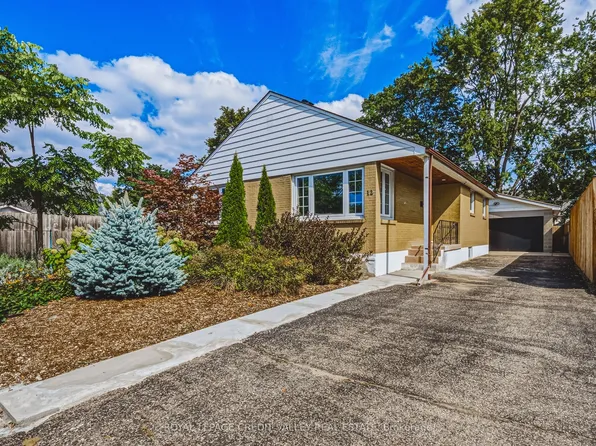 12 Stevenson Ave, London, ON N5W 1Y3