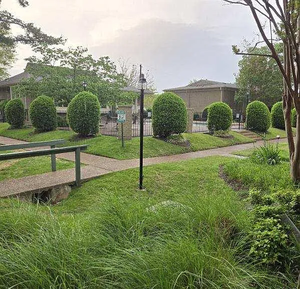 1009 June Rd — Photo 3