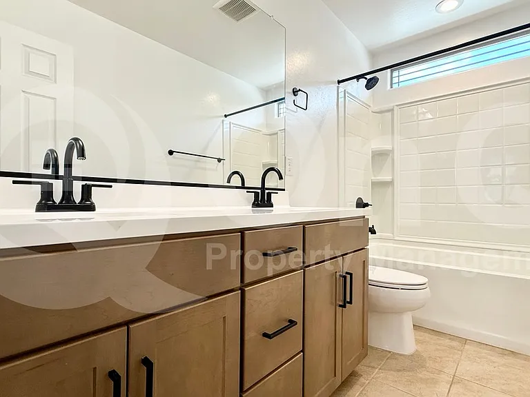 1282 W Sparrow Dr — Photo 16