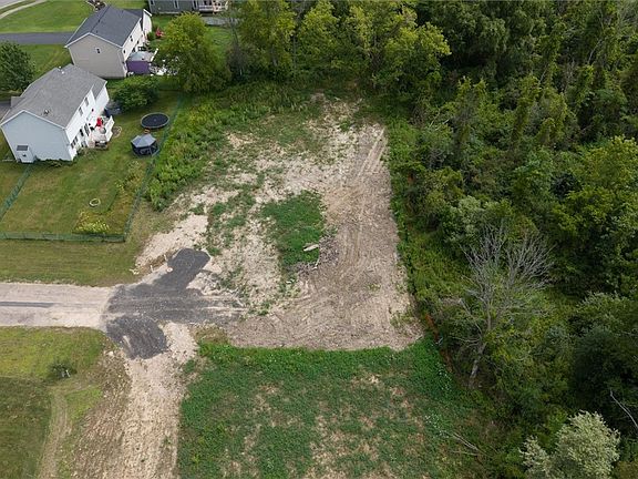 4th image of 363 Buttonwood Dr