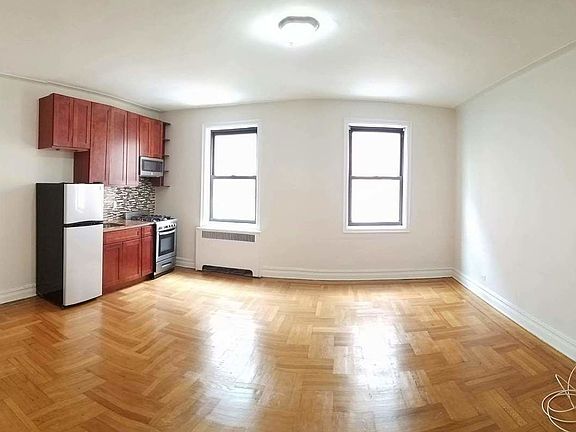 3rd image of 55 Linden Blvd APT 4R