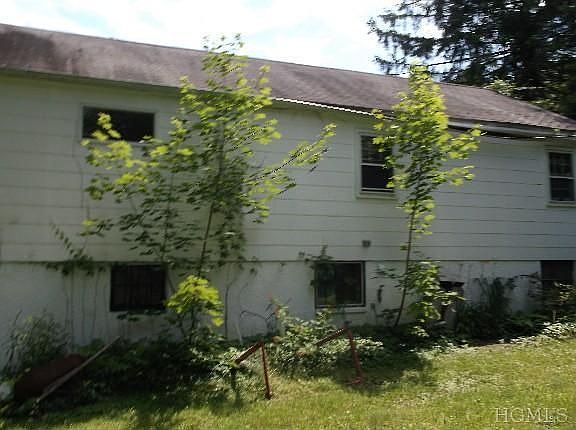 2nd image of 46 Chappaqua Rd