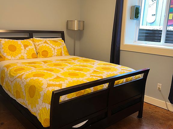 2nd bedroom,