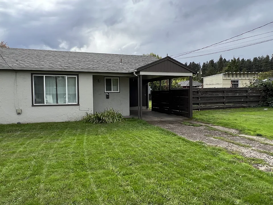 180 E 29th Ave