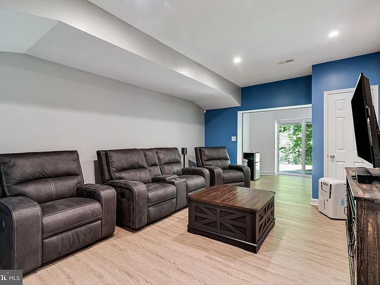 8150 Plowden Dr — Photo 56