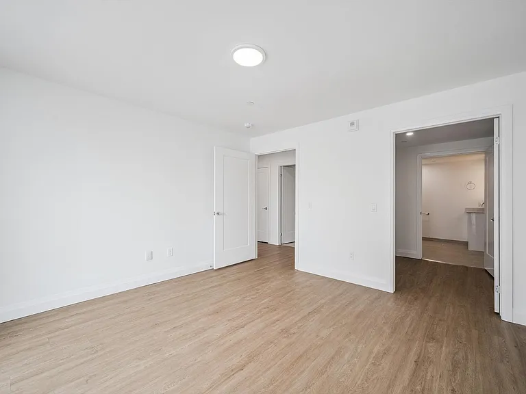 410 Westhaven St — Photo 84