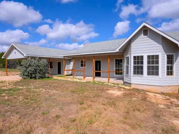 725 Lonesome Loop, Blanco, TX 78606