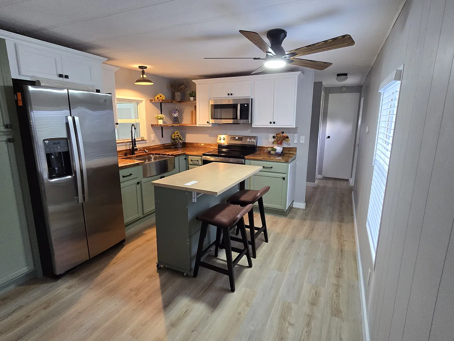 2202 Lois Blvd — Photo 4