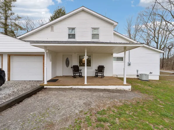 163 1st St, Tracy City, TN 37387