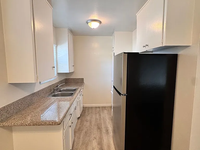 2225 San Anseline Ave #1 — Photo 5