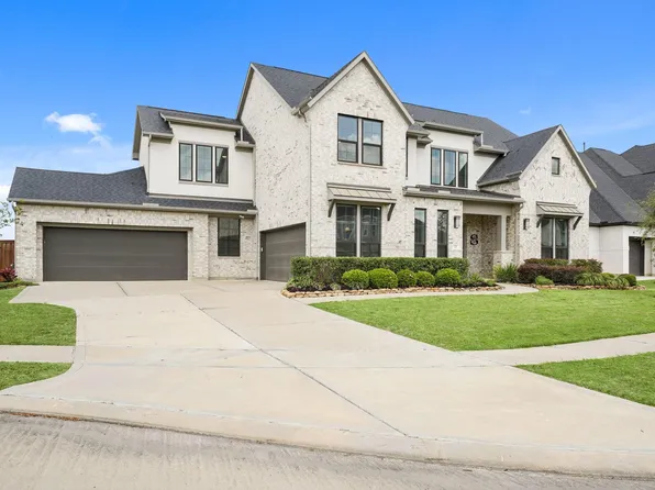 320 Waters Landing Ln, Katy, TX 77493