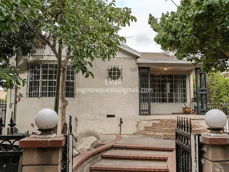 1539 Ricardo St #1 — Photo 1