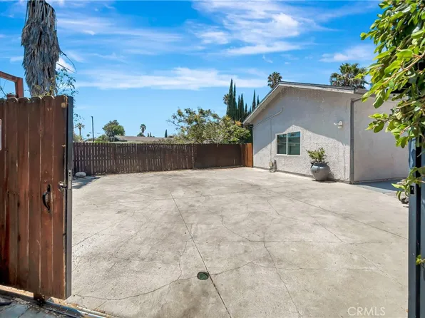 10165 Petit Ave, North Hills, CA 91343