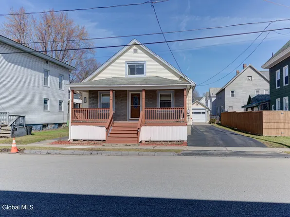 17 Crescendoe Road, Johnstown, NY 12095