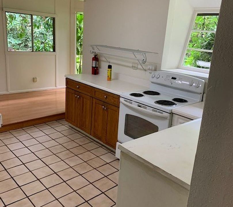 1st image of 3419 E Manoa Rd
