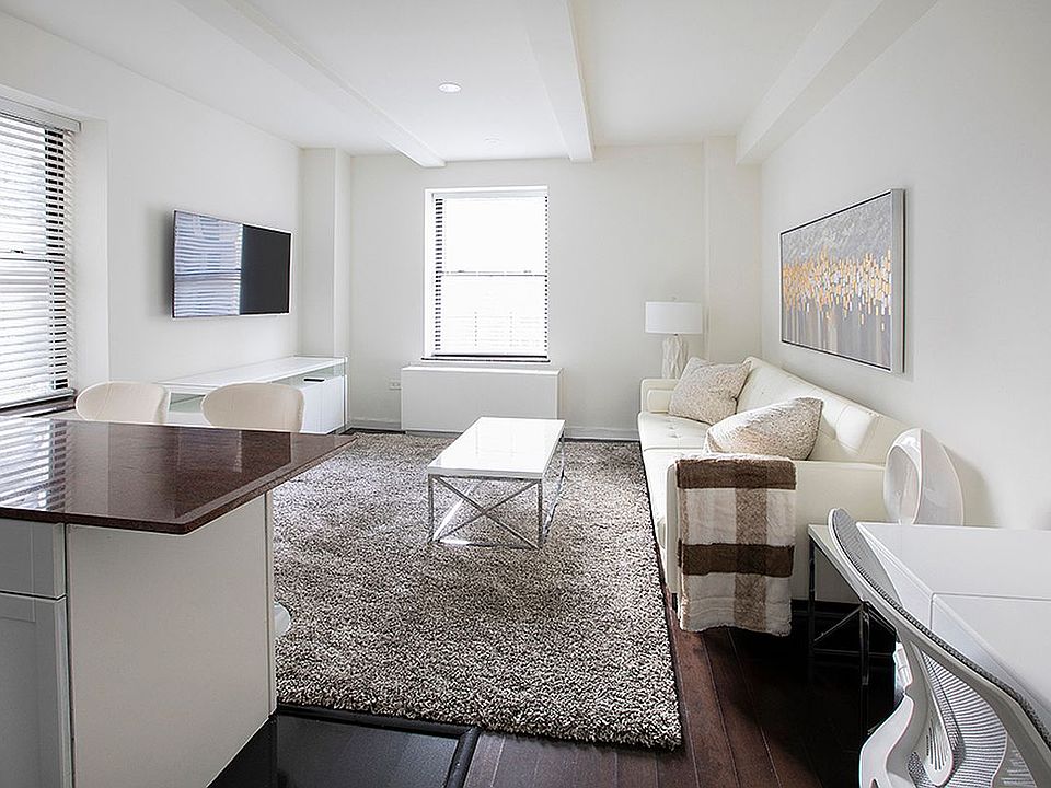 1st image of 150 W 51st St APT 1110