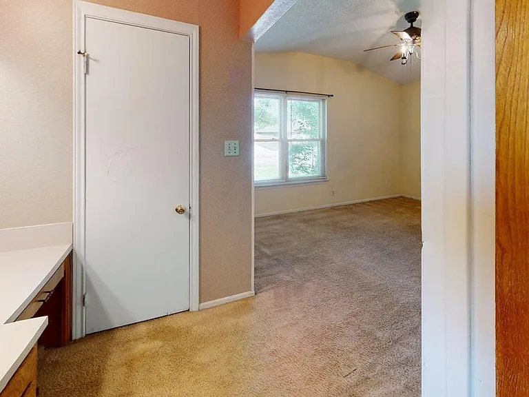 1810 Gautier Ave — Photo 14