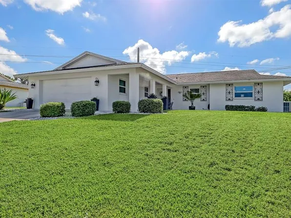 6717 Roxbury Dr, Sarasota, FL 34231