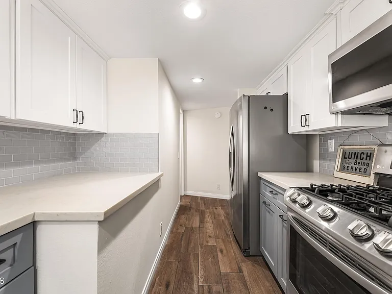 477 S Euclid Ave #477E — Photo 14
