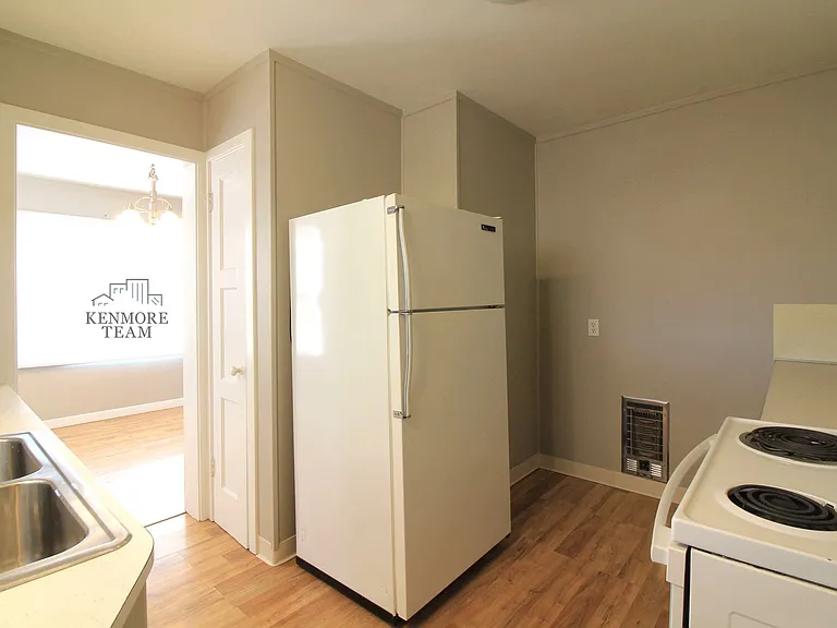 1207 Swift Blvd — Photo 2