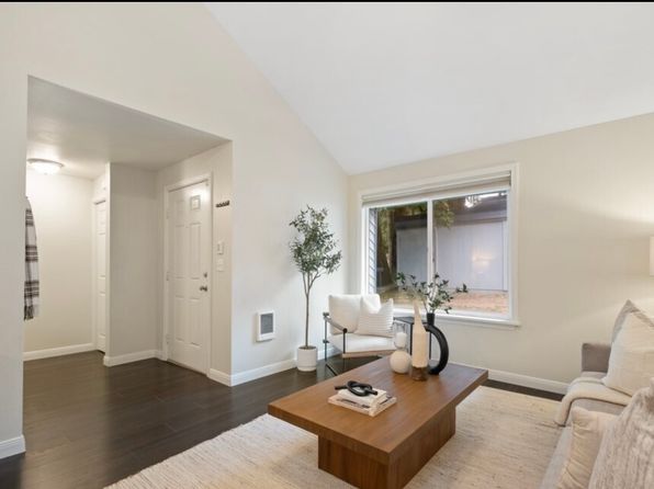 4308 NE Sunset Blvd #L-3