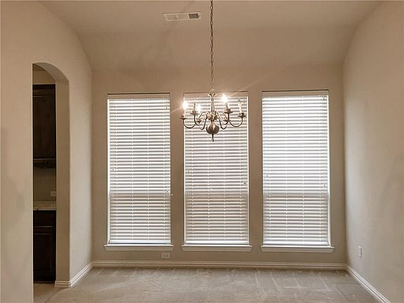 3rd image of 10849 Leesa Dr