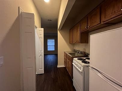 3rd image of 10110 Facet Ct