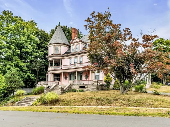 40 Westland Ter, Haverhill, MA 01830