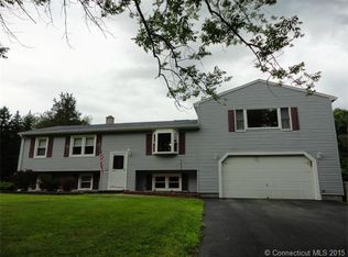 685 Raymond Hill Rd, Uncasville, CT 06382