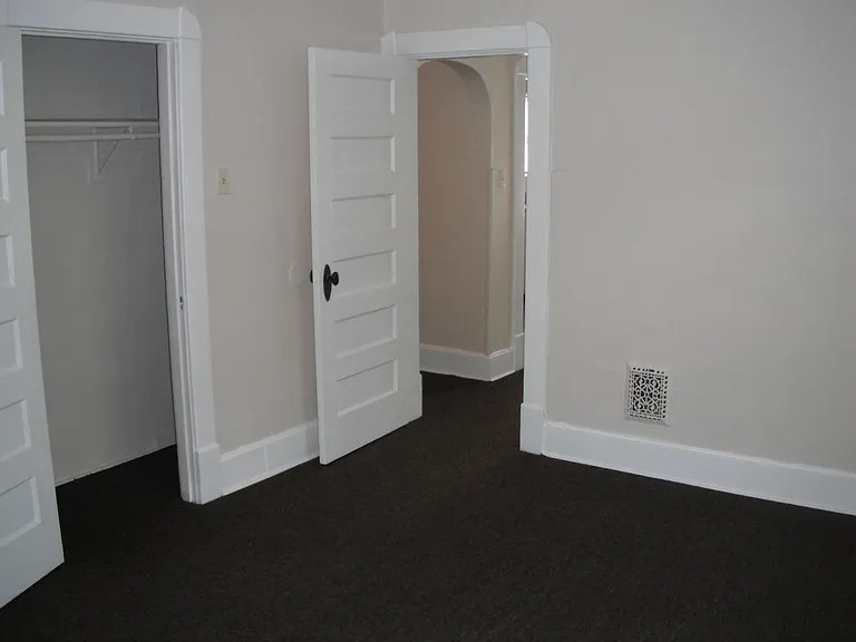 N Whittier Pl — Photo 1