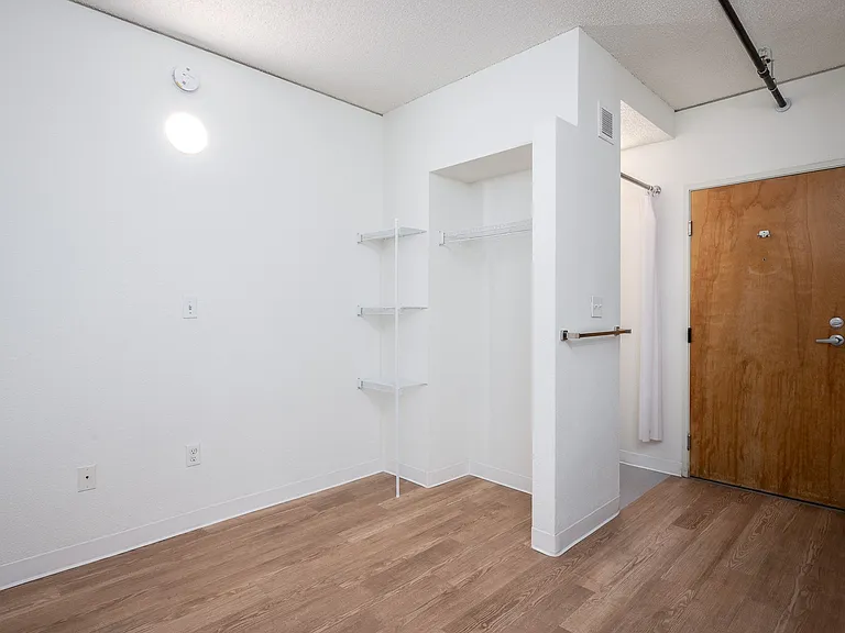 Alder House — Photo 24