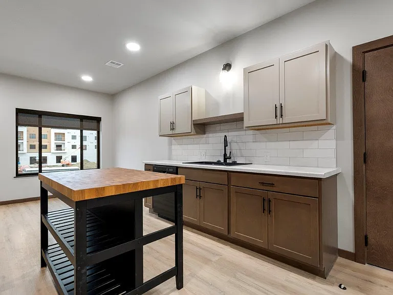 Trails Head Townhomes — Photo 5